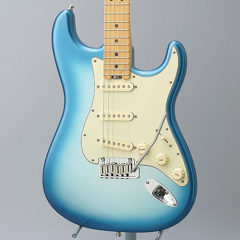 Fender USA American Elite Stratocaster (Sky Burst Metallic)の画像